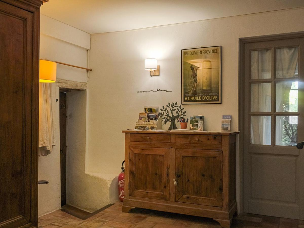 Bed and Breakfast Montjoia Л'Иль-сюр-ла-Сорг Экстерьер фото
