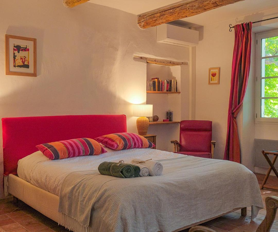 Bed and Breakfast Montjoia Л'Иль-сюр-ла-Сорг Экстерьер фото